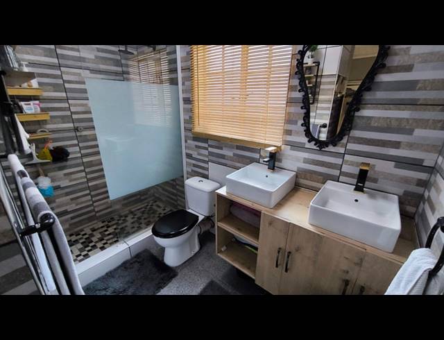 3 BEDROOM HOUSE FOR SALE IN BRACKENHURST